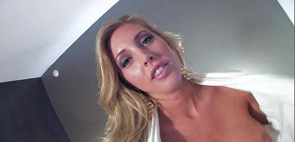  Naughty BTS With Wet Samantha Saint